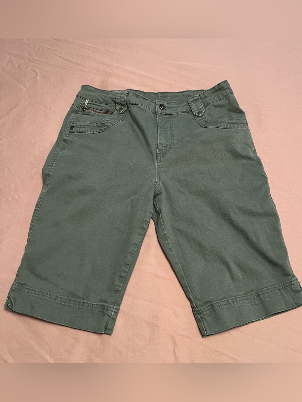 Jones & Co High-Waist Olive Green Women's Shorts